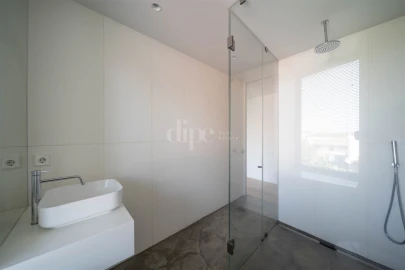 Apartamento T1 para Arrendamento em Creixomil