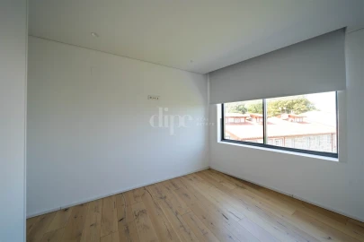 Apartamento T1 para Arrendamento em Creixomil