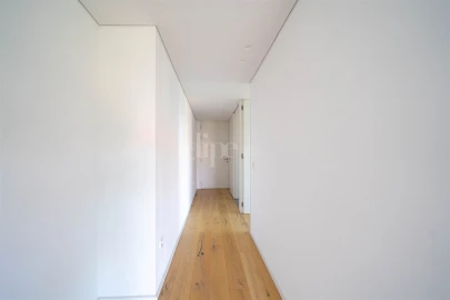 Apartamento T1 para Arrendamento em Creixomil