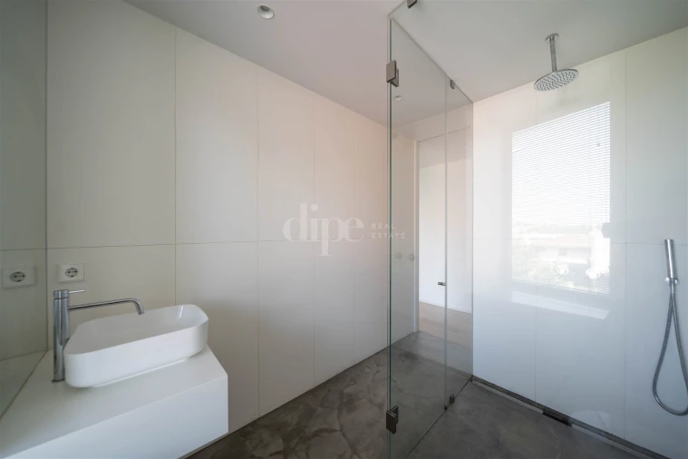 Apartamento T1 para Arrendamento em Creixomil Foto 14
