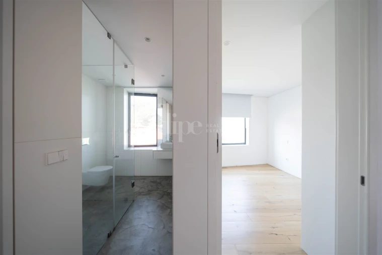Apartamento T1 para Arrendamento em Creixomil Foto 13