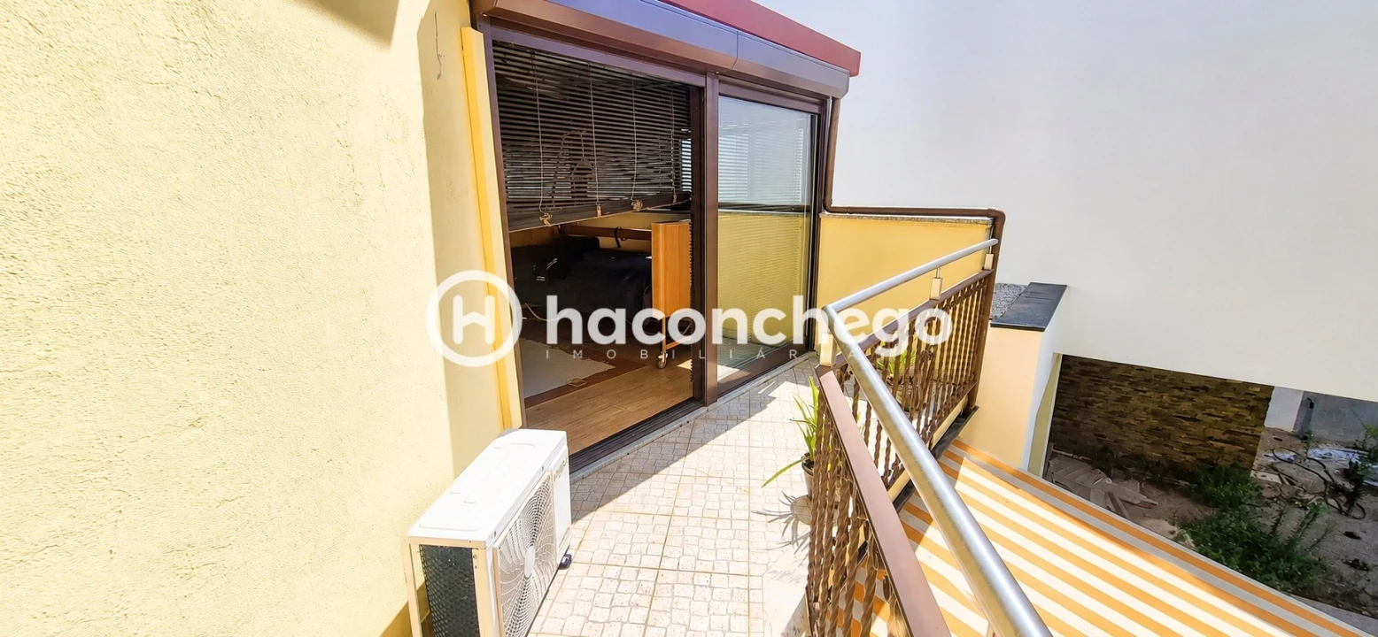 Moradia T3 para Venda em Arcozelo Foto 35