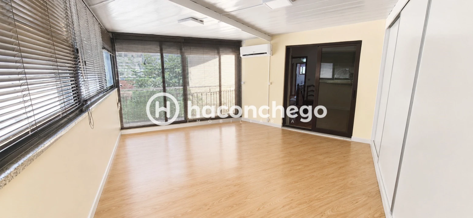 Moradia T3 para Venda em Arcozelo Foto 32