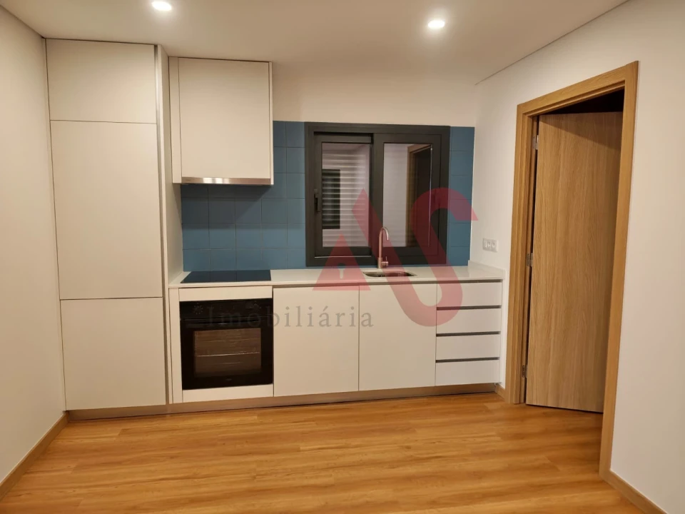 Apartamento T1 para Arrendamento em Infias Foto 6