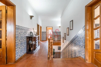 Moradia T7 para Venda em Macieira da Lixa e Caramos
