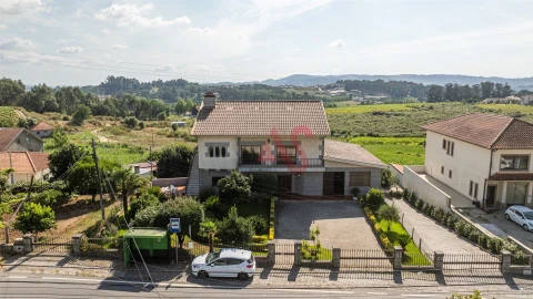Moradia T7 para Venda em Macieira da Lixa e Caramos