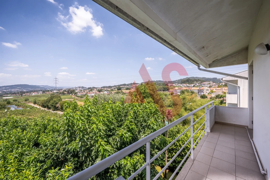 Moradia T3 para Venda em Serzedelo Foto 13