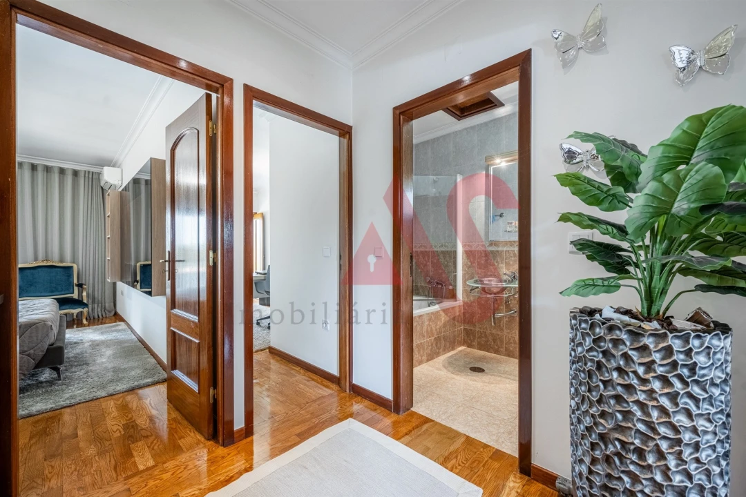 Moradia T3 para Venda em Serzedelo Foto 22
