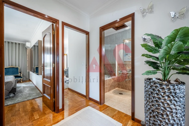 Moradia T3 para Venda em Serzedelo Foto 22