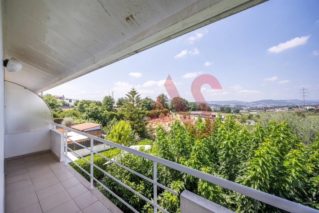 Moradia T3 para Venda em Serzedelo Foto 16