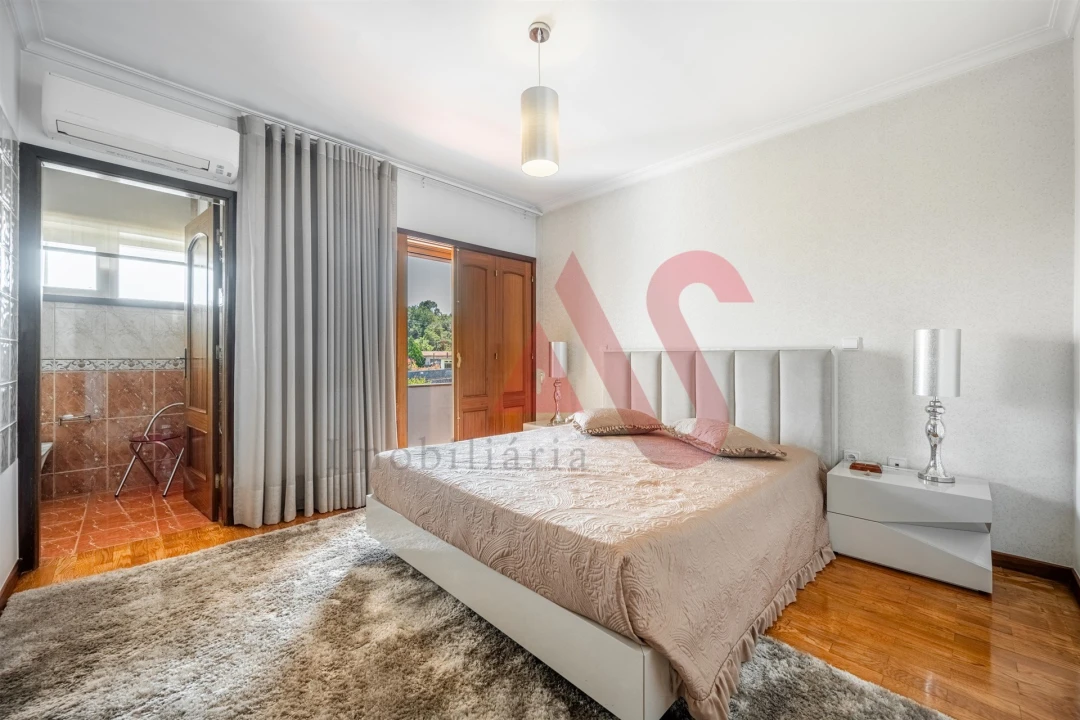 Moradia T3 para Venda em Serzedelo Foto 23