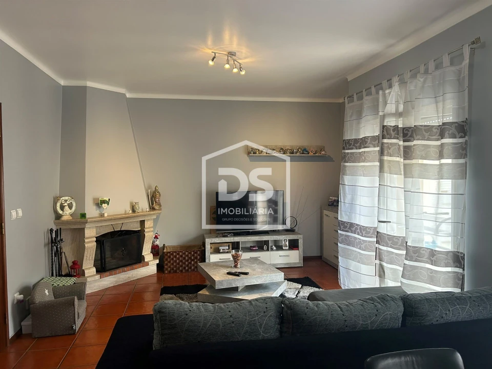 Apartamento T2 para Venda em Alcobaça e Vestiaria Foto 14