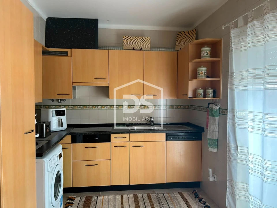 Apartamento T2 para Venda em Alcobaça e Vestiaria Foto 27