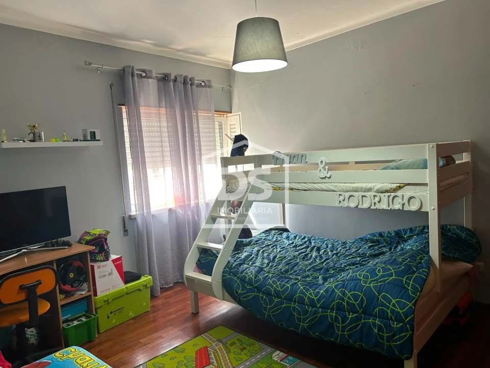 Apartamento T2 para Venda em Alcobaça e Vestiaria Foto 13