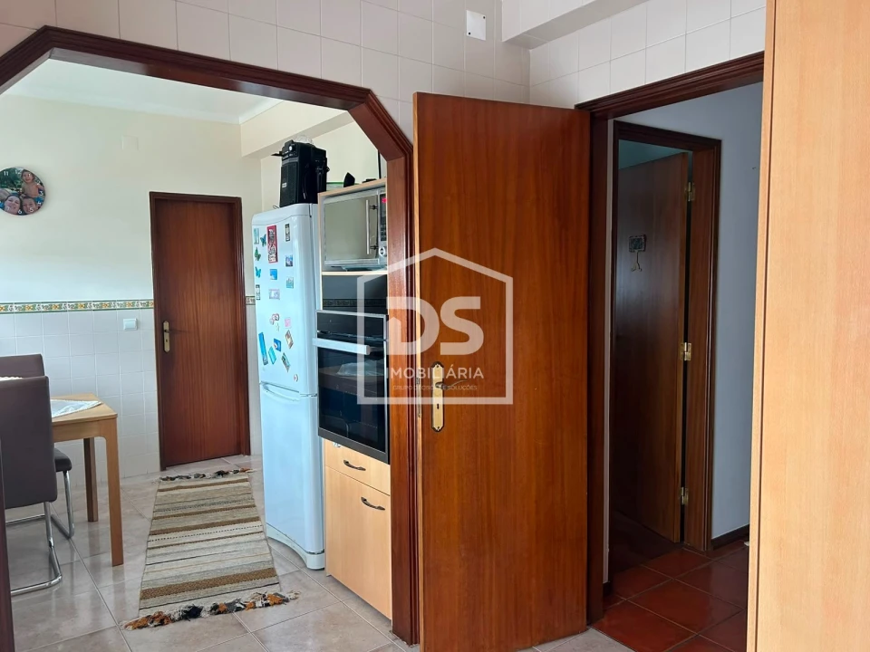 Apartamento T2 para Venda em Alcobaça e Vestiaria Foto 22