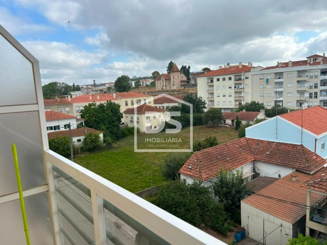 Apartamento T2 para Venda em Alcobaça e Vestiaria Foto 5