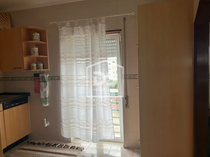 Apartamento T2 para Venda em Alcobaça e Vestiaria Foto 28