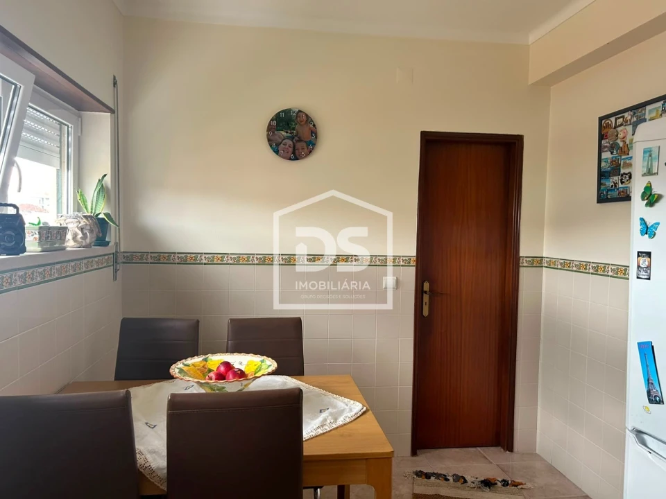 Apartamento T2 para Venda em Alcobaça e Vestiaria Foto 2