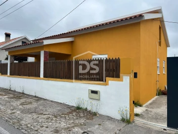 Moradia T3 para Venda em Pataias e Martingança