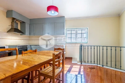 Moradia T4 para Venda em Marvila, Ribeira Santarém, São Salvador, São Nicolau