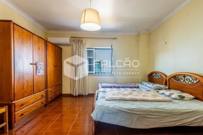 Moradia T4 para Venda em Marvila, Ribeira Santarém, São Salvador, São Nicolau