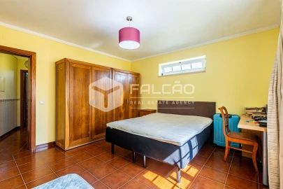 Moradia T4 para Venda em Marvila, Ribeira Santarém, São Salvador, São Nicolau