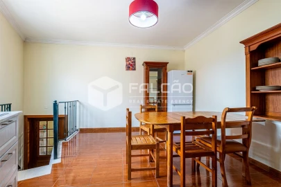 Moradia T4 para Venda em Marvila, Ribeira Santarém, São Salvador, São Nicolau