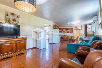 Moradia T4 para Venda em Marvila, Ribeira Santarém, São Salvador, São Nicolau