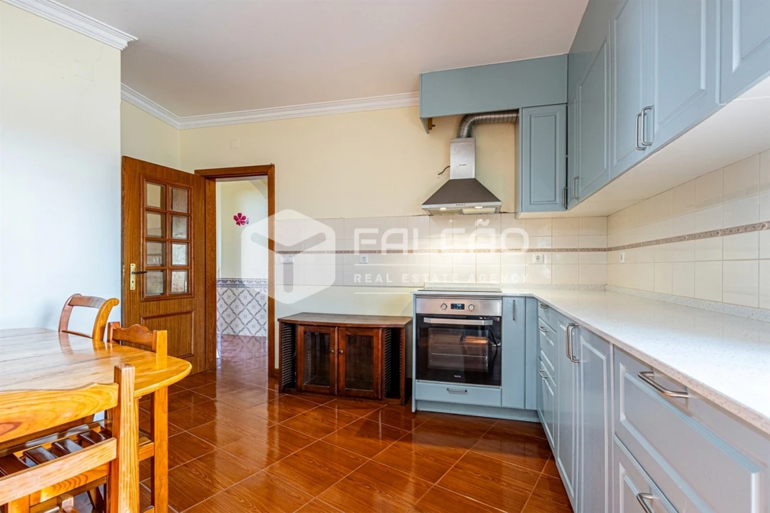 Moradia T4 para Venda em Marvila, Ribeira Santarém, São Salvador, São Nicolau Foto 2
