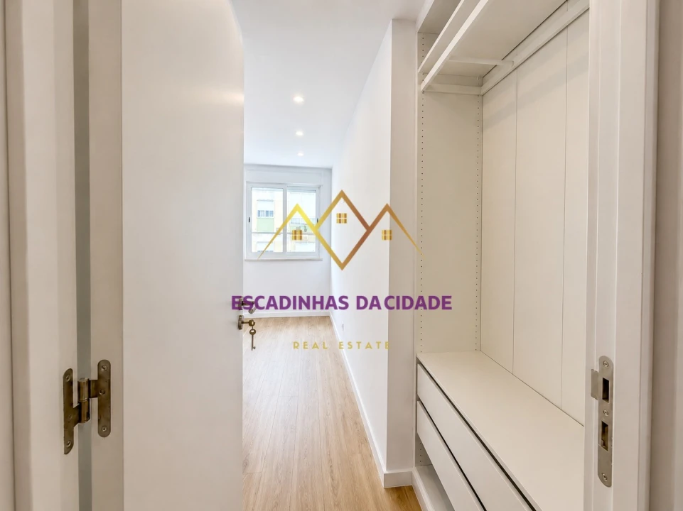 Apartamento T2 para Venda em Odivelas Foto 10