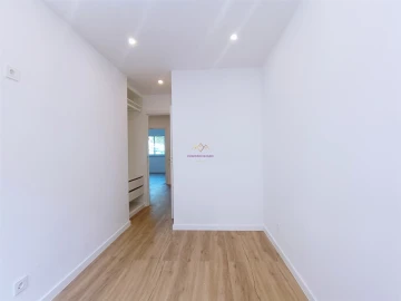 Apartamento T2 para Venda em Odivelas