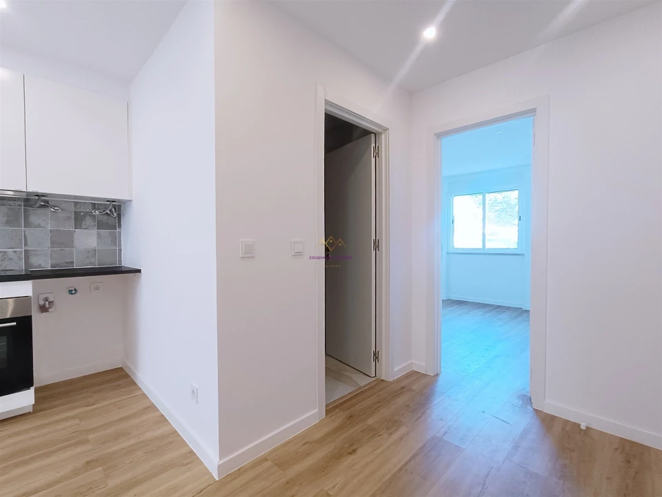 Apartamento T2 para Venda em Odivelas Foto 18