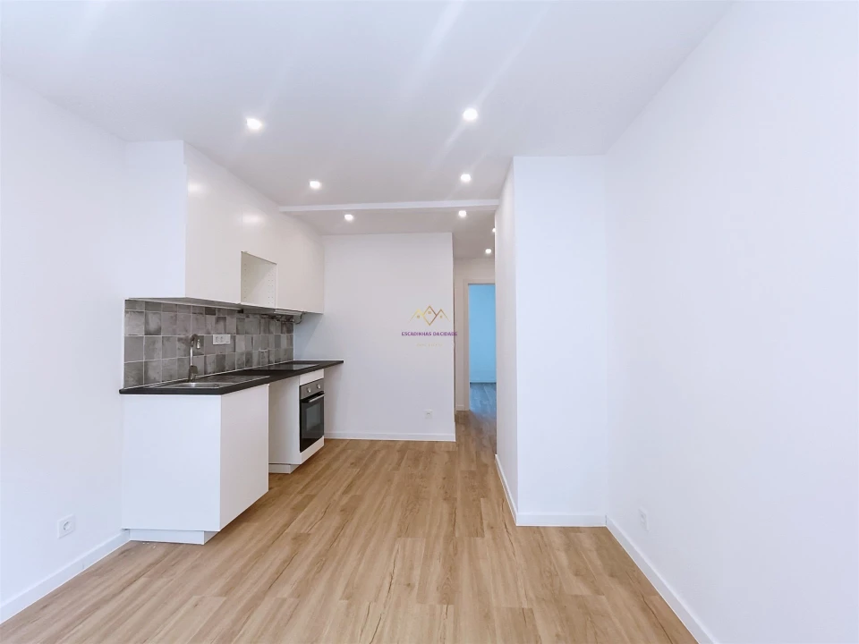 Apartamento T2 para Venda em Odivelas Foto 1