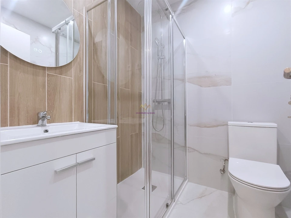 Apartamento T2 para Venda em Odivelas Foto 16
