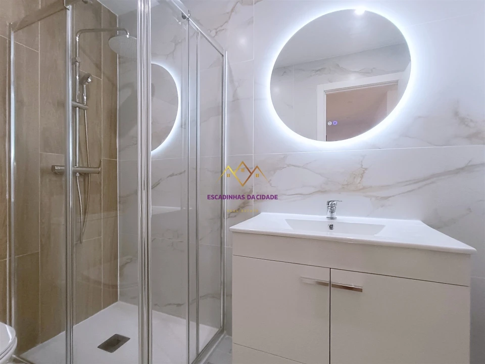Apartamento T1 para Venda em Sacavém e Prior Velho Foto 20