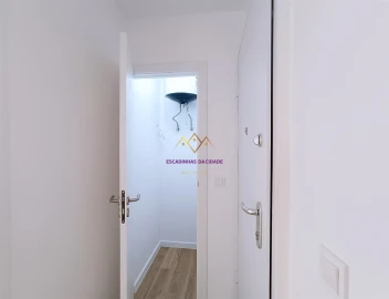 Apartamento T1 para Venda em Sacavém e Prior Velho