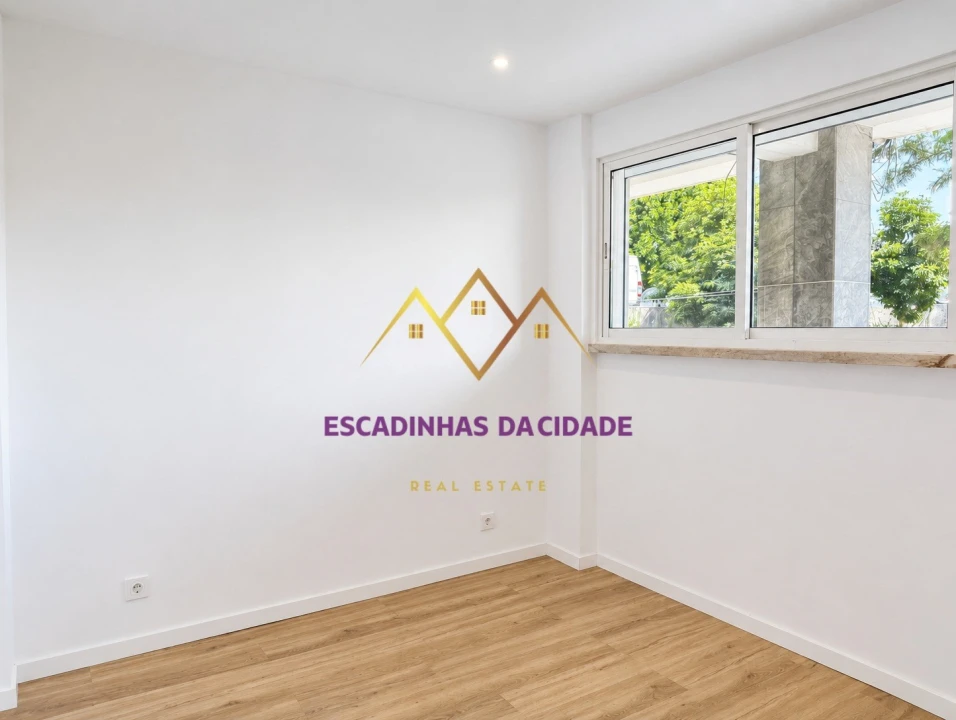 Apartamento T1 para Venda em Sacavém e Prior Velho Foto 15