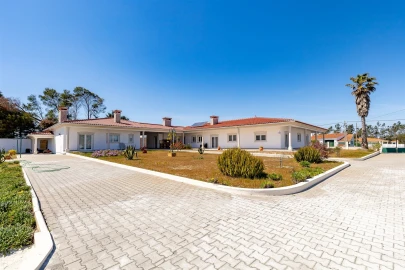 Moradia T5 para Venda em Pataias e Martingança