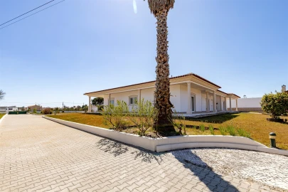 Moradia T5 para Venda em Pataias e Martingança
