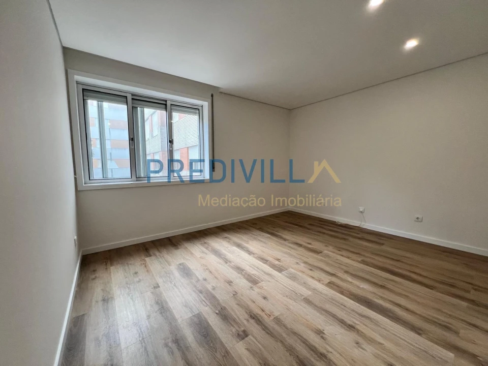 Apartamento T4 para Venda em Póvoa de Varzim, Beiriz e Argivai Foto 23