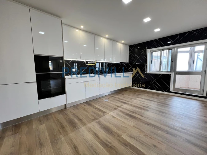 Apartamento T4 para Venda em Póvoa de Varzim, Beiriz e Argivai Foto 3