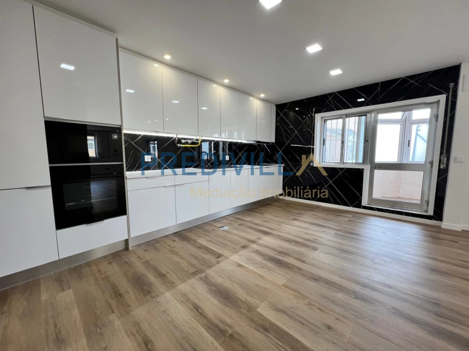 Apartamento T4 para Venda em Póvoa de Varzim, Beiriz e Argivai Foto 2