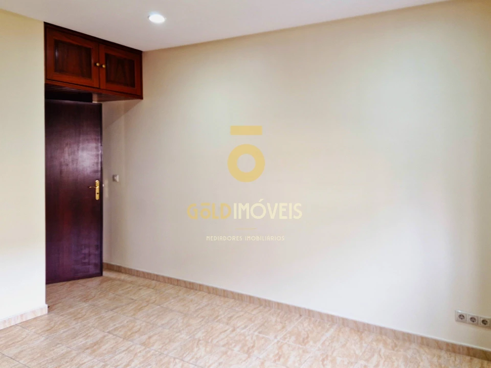 Apartamento T3 para Venda em O. Azeméis, Riba-Ul, Ul, Macinhata Seixa, Madail Foto 19