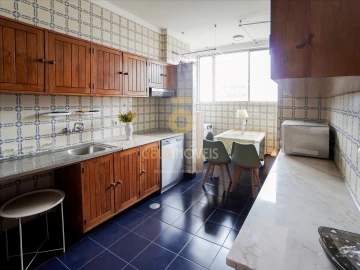 Apartamento T0 para Venda em Espinho