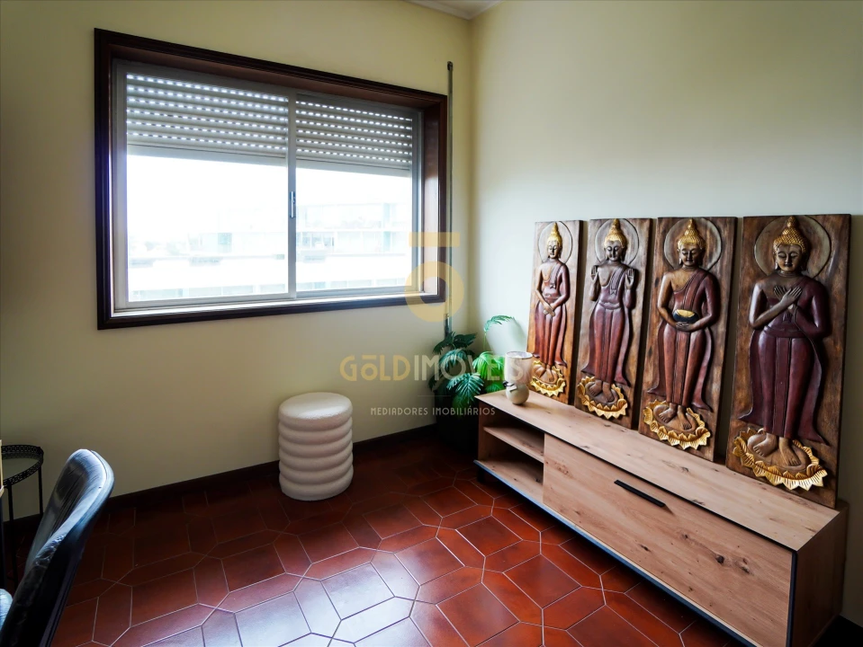 Apartamento T0 para Venda em Espinho Foto 17
