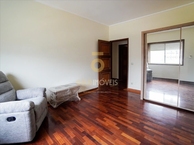 Apartamento T0 para Venda em Espinho Foto 10