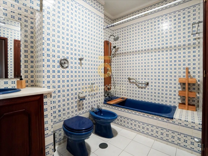 Apartamento T0 para Venda em Espinho Foto 12