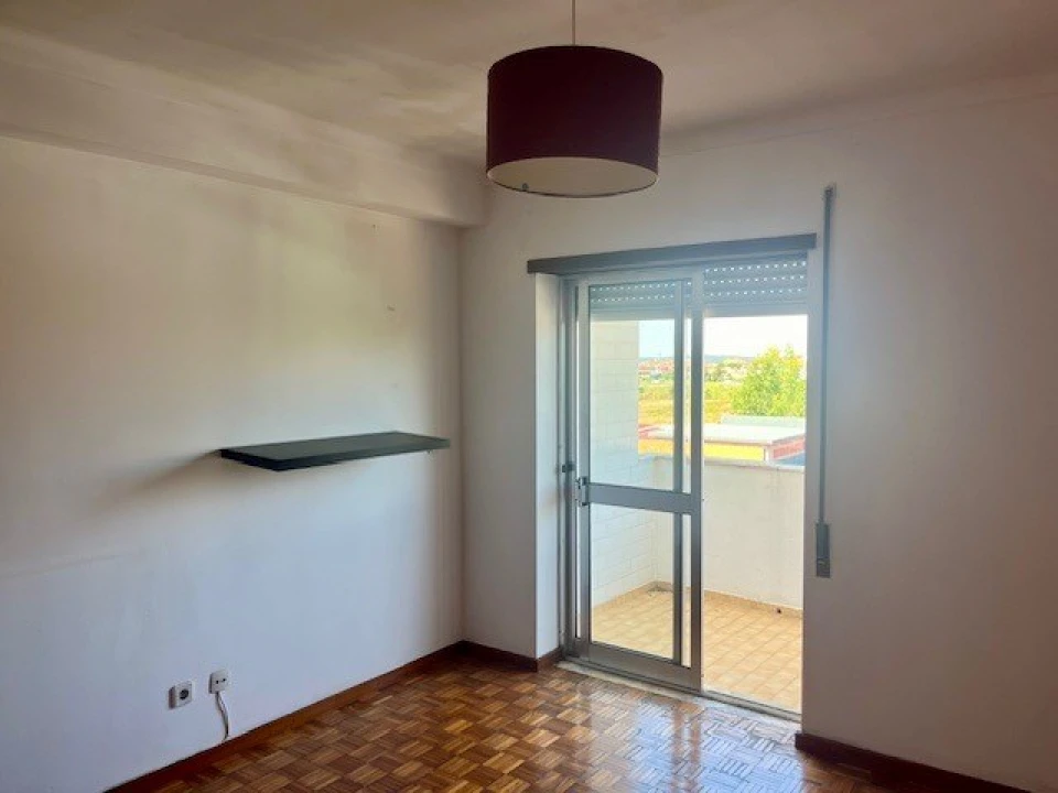 Apartamento T2 para Arrendamento em Marrazes e Barosa Foto 7