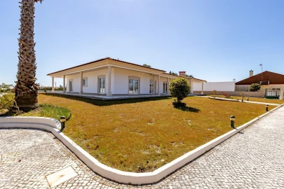 Moradia T5 para Venda em Pataias e Martingança