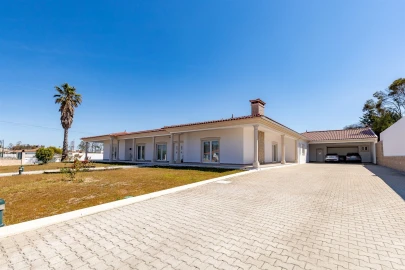Moradia T5 para Venda em Pataias e Martingança